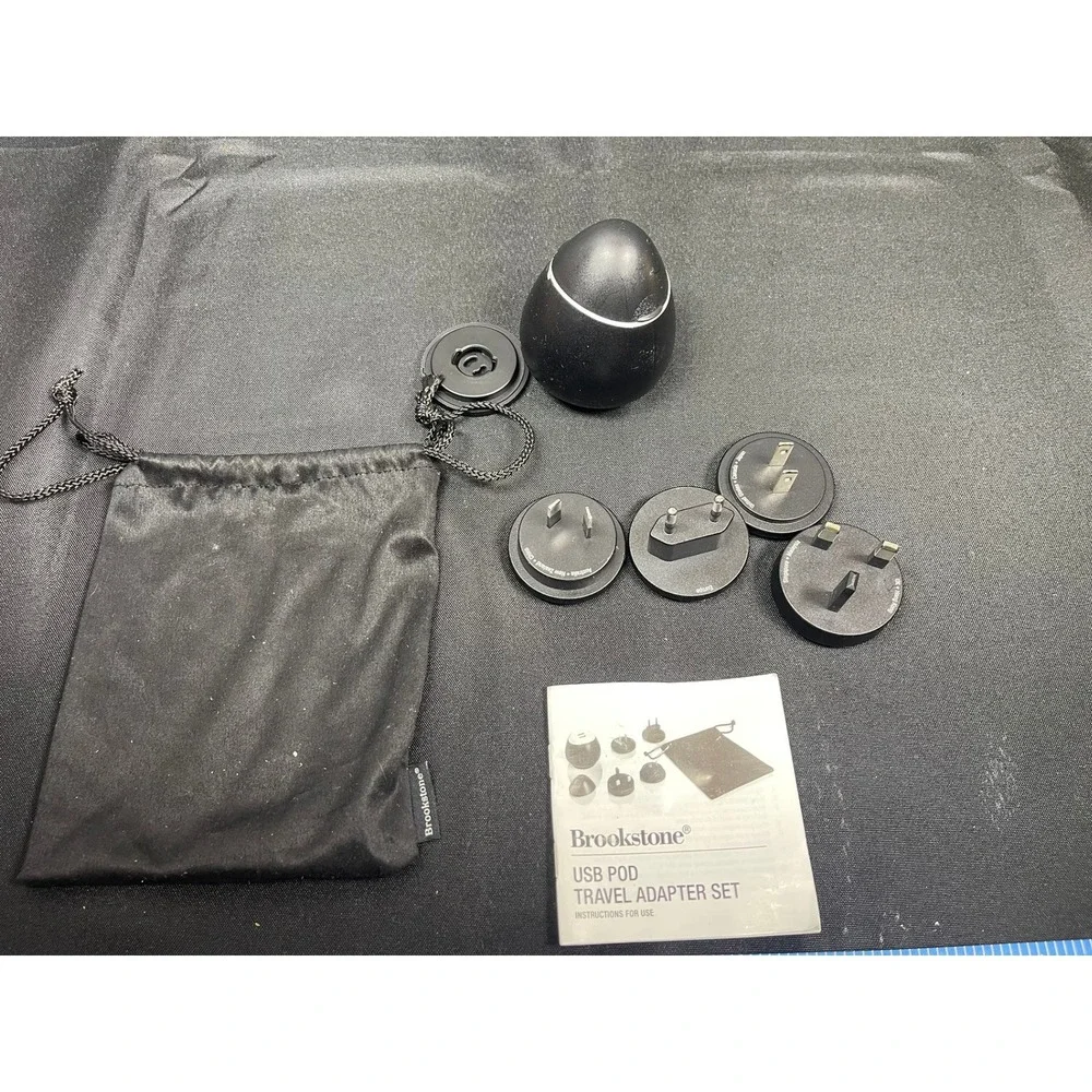 Brookstone USB Pod Travel Adapter Set International Dual Port Black with Pouch